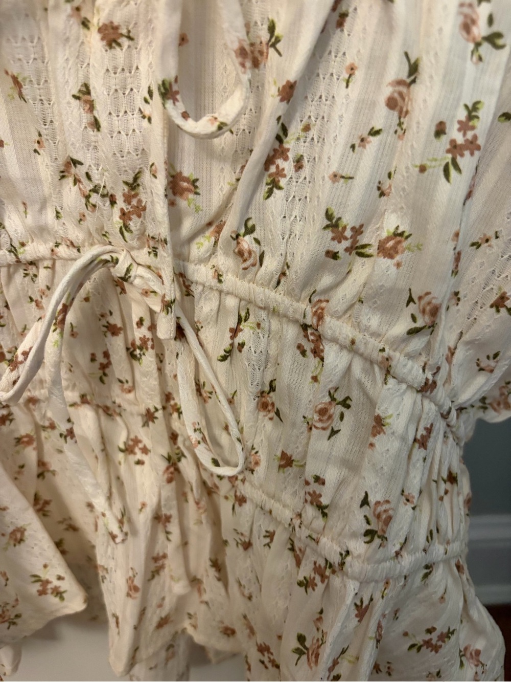 Ellen Tracy Cream Floral Tie-Front Peplum Blouse - Picture 6 of 8
